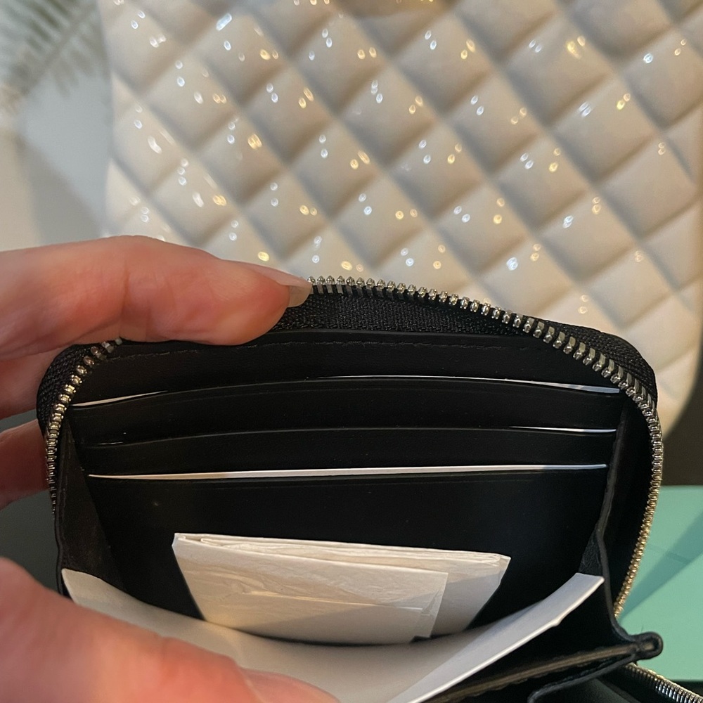 NEW Tiffany&Co Compact Zipper Wallet - Picture 4 of 6